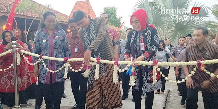 Ganjar Pranowo Resmikan Geopark Karangsari, Pemkab Grobogan Ajak Warga Berwisata Lokal