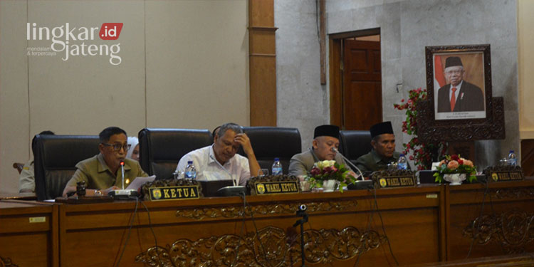 DPRD Grobogan Bahas Jawaban Bapemperda tentang 2 Raperda Inisiatif