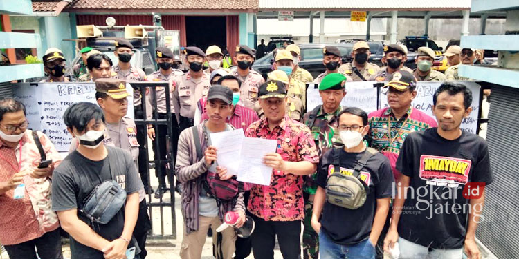 Demo Buruh di Grobogan, Tuntut UMK 2023 Naik 30 Persen