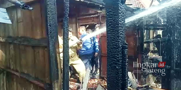Ditinggal ke Sawah, Rumah Warga di Grobogan Hangus Terbakar