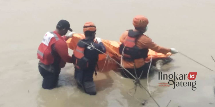 Mayat Pria Tanpa Identitas Ditemukan di Sungai Lusi Grobogan