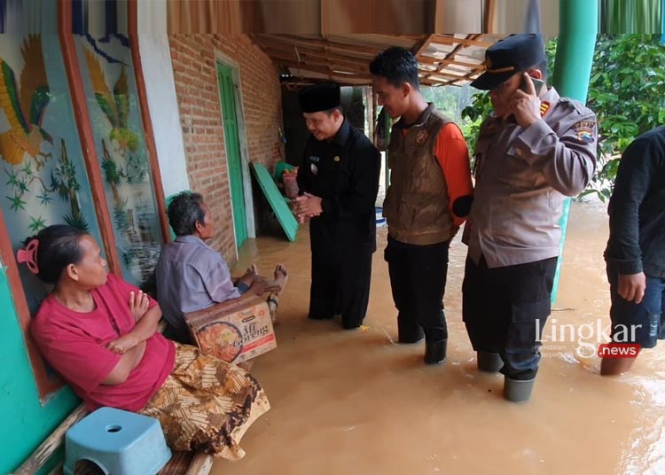 77 KK Mengungsi Akibat Terdampak Banjir di Dukuhseti Pati
