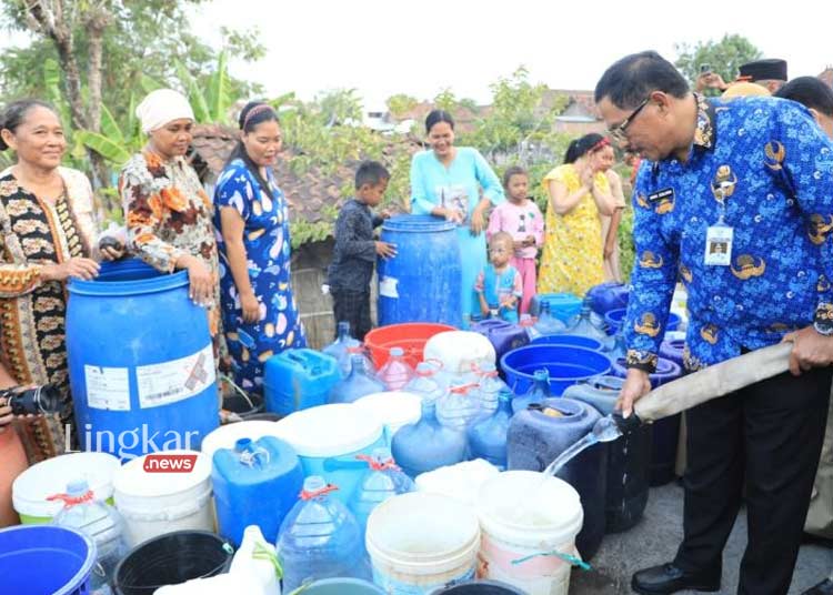 Bantuan 76 Juta Liter Air Bersih Disalurkan ke Ribuan Desa Kekeringan di Jateng