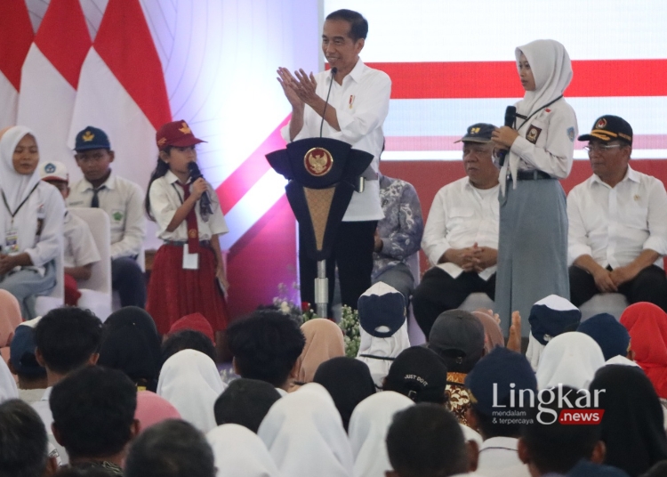 Jokowi Ingatkan Siswa di Blora Gunakan Bantuan PIP untuk Keperluan Sekolah