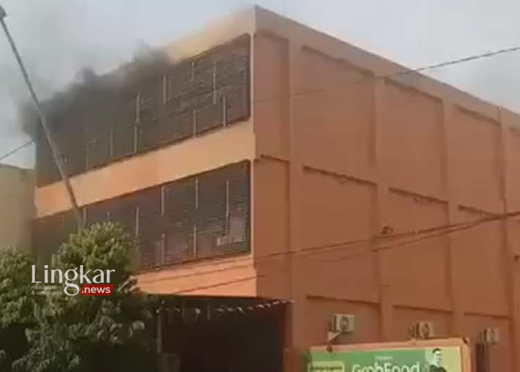 6 Orang Tewas akibat Kebakaran Tempat Karaoke di Tegal