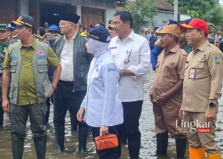Didampingi Pj Bupati Jepara, Kepala BNPB Tinjau Lokasi Banjir di Desa Dorang